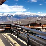 In Near Gondola Apartment *