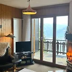 Apartment In Near Gondola