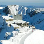 Apartment In Near Gondola *