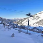 In Near Gondola Apartment *