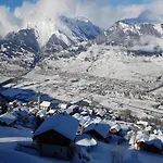In Near Gondola Apartment