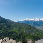 Appartement In Near Gondola Veysonnaz